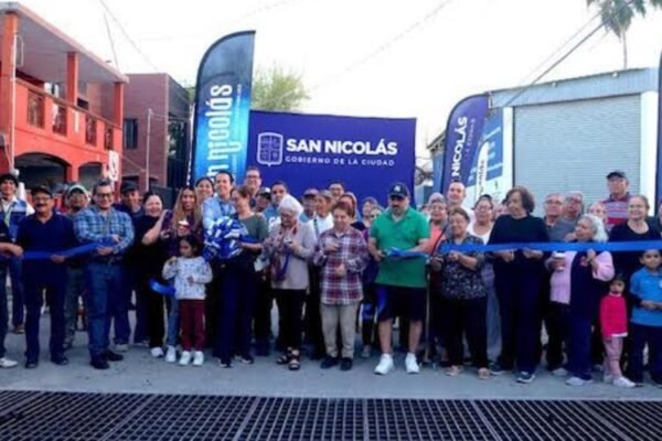 Entrega Daniel Carrillo drenaje pluvial en Del Lago