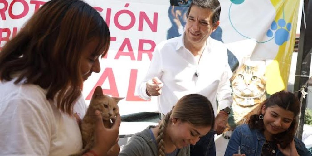 Escobedo acerca servicios veterinarios gratuitos a mascotas en Palmiras
