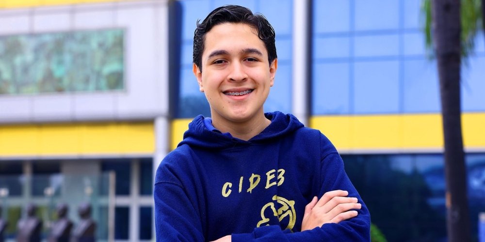 Alumno del CIDEB gana plata en Olimpiada de Finanzas