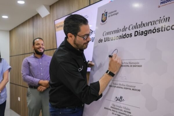 David de la Peña acerca estudios de ultrasonido gratuitos