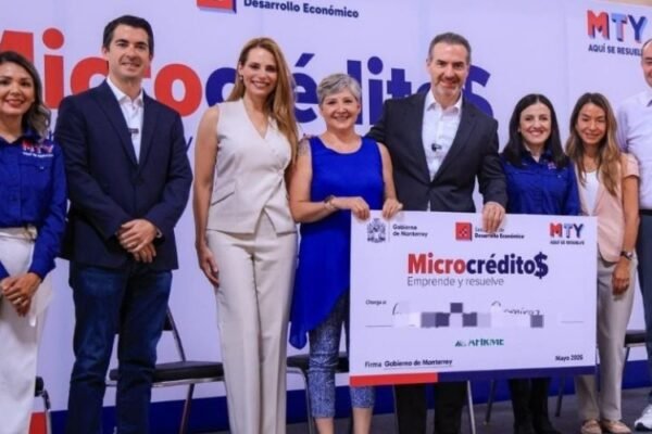 Más de 900 familias reciben microcréditos en Monterrey