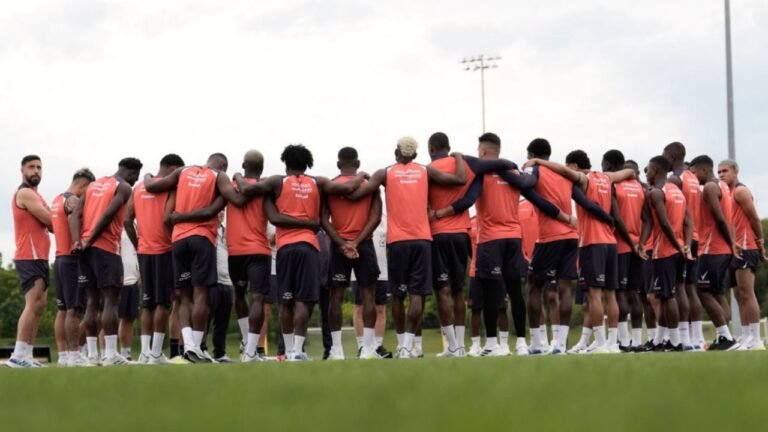 Moisés Caicedo lidera a Ecuador en su último entrenamiento previo a México
