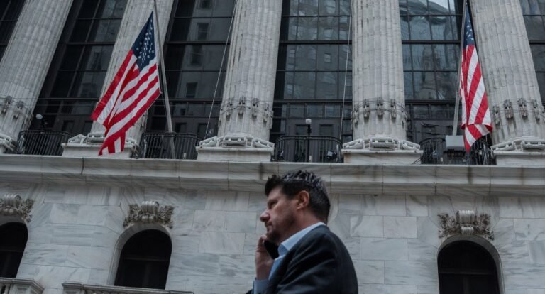 Wall Street se beneficia del crecimiento en semiconductores y Micron